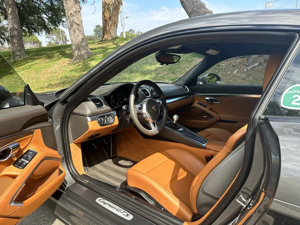 2015 Porsche 981 Cayman GTS - Image 9 of 31