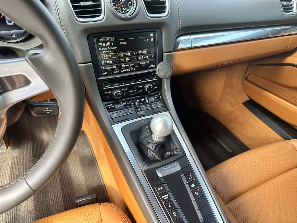2015 Porsche 981 Cayman GTS - Image 15 of 31