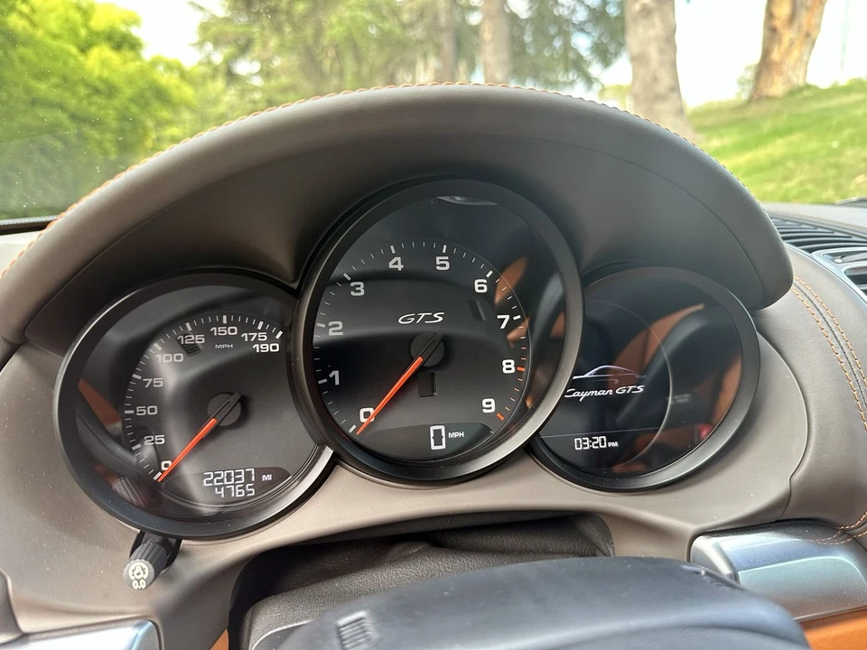 2015 Porsche 981 Cayman GTS - Image 19 of 31