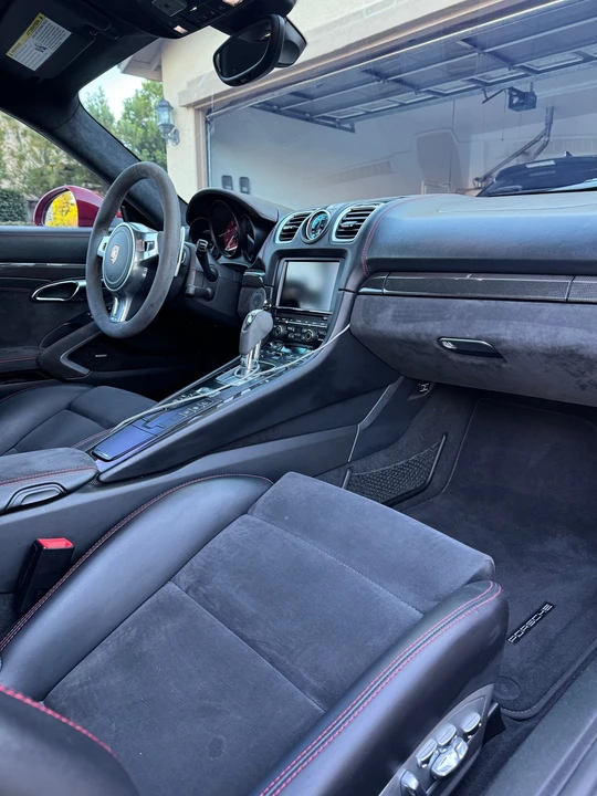 2015 Porsche 981 Cayman GT4 - Image 17 of 31