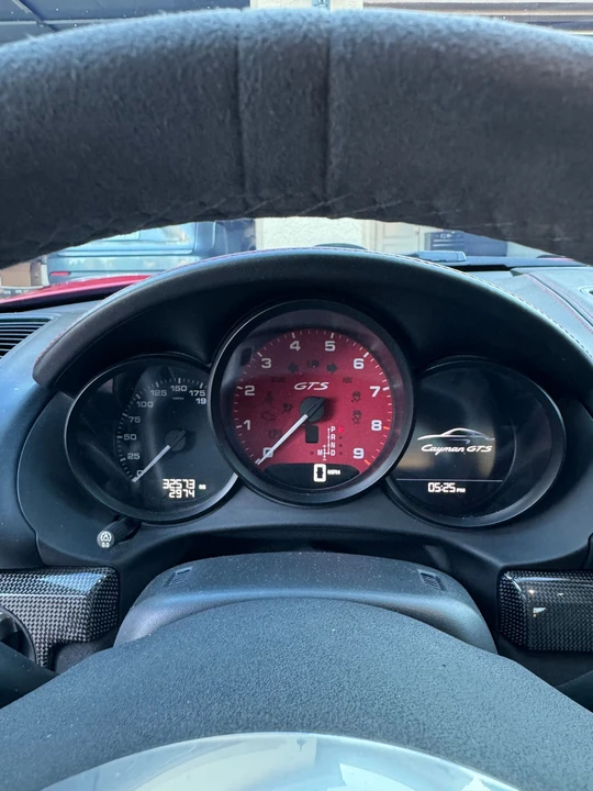 2015 Porsche 981 Cayman GT4 - Image 21 of 31