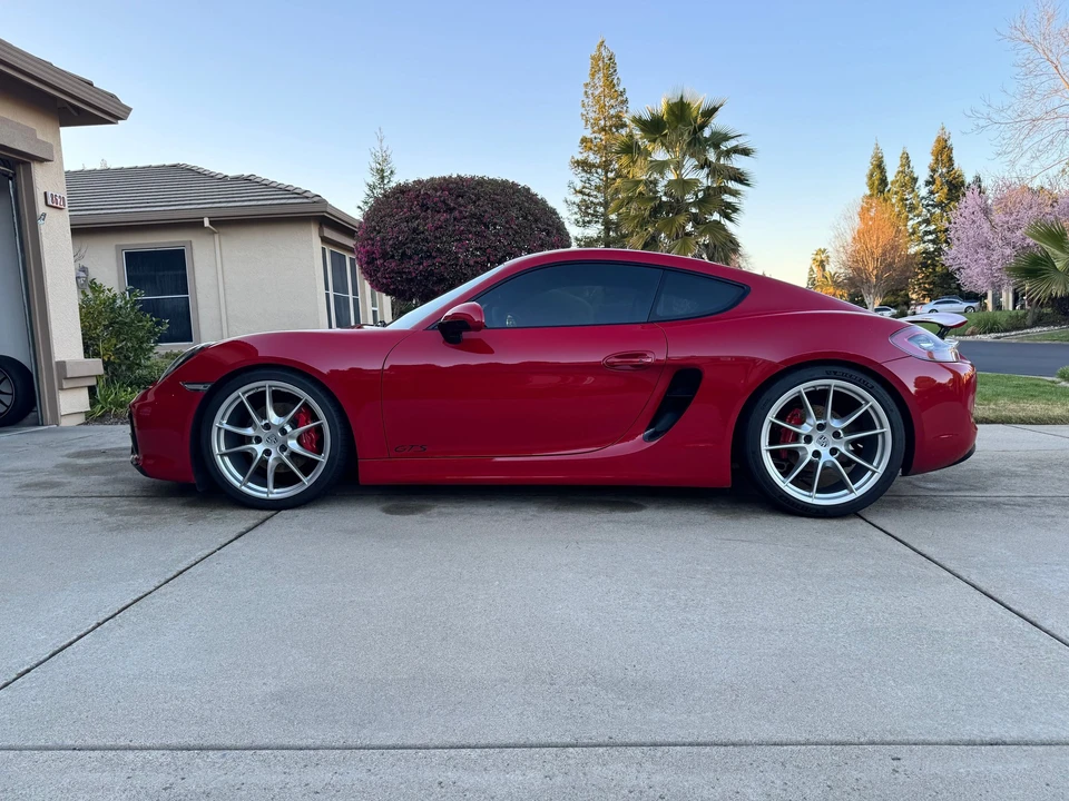 2015 Porsche 981 Cayman GT4 - Image 8 of 31