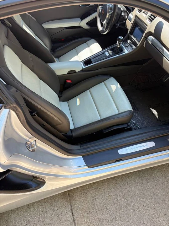 2015 Porsche 981 Cayman - Image 8 of 10