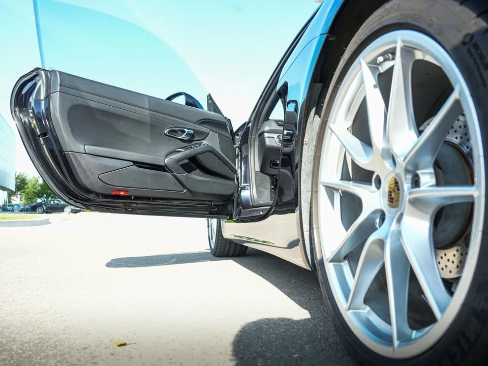 2015 Porsche 981 Cayman - Image 18 of 20