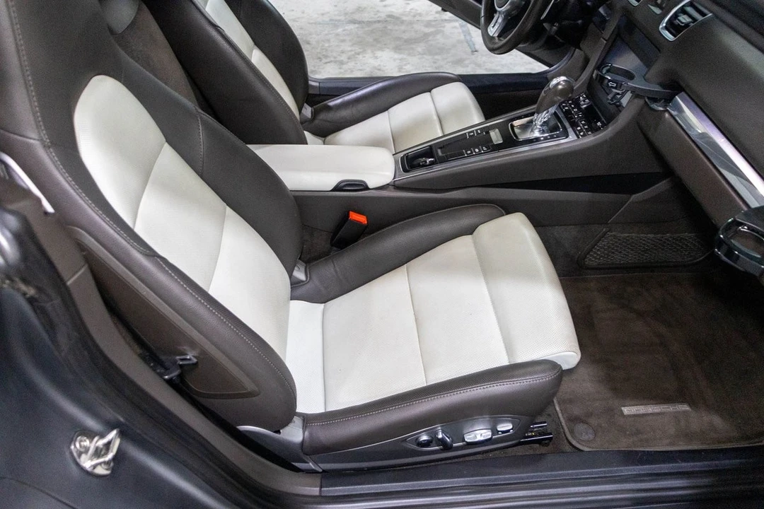 2015 Porsche 981 Cayman S - Image 29 of 31