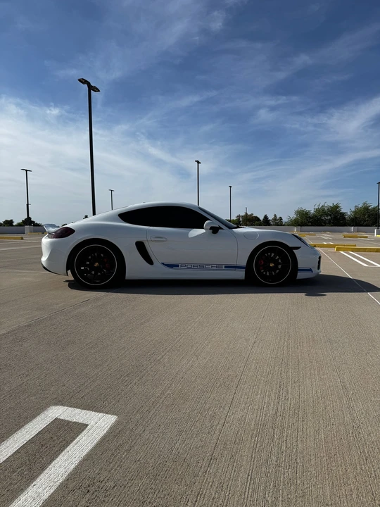 2015 Porsche 981 Cayman S - Image 11 of 31