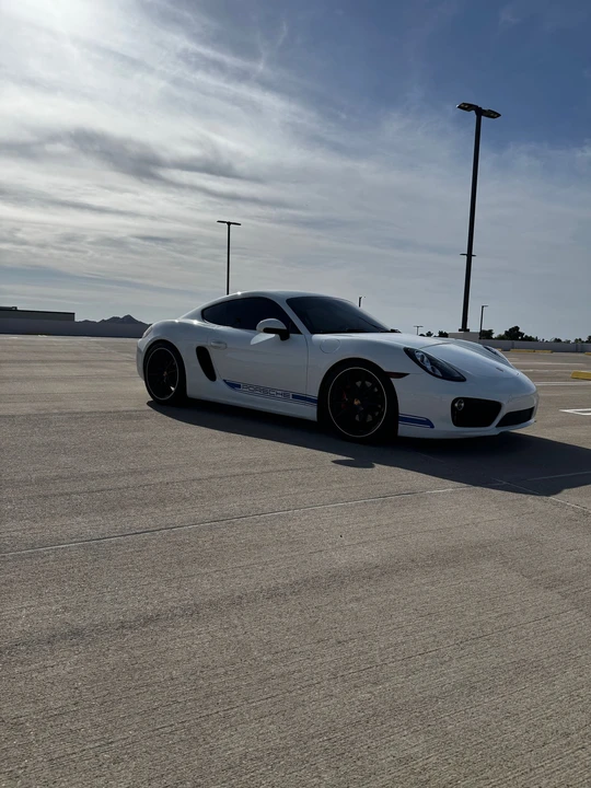 2015 Porsche 981 Cayman S - Image 13 of 31