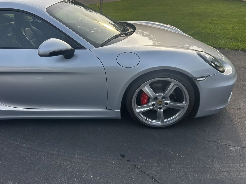 2015 Porsche 981 Cayman S - Image 16 of 31