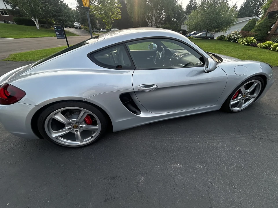 2015 Porsche 981 Cayman S - Image 14 of 31