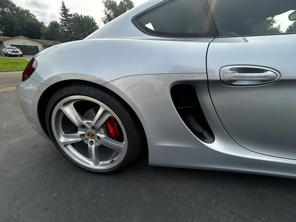 2015 Porsche 981 Cayman S - Image 25 of 31