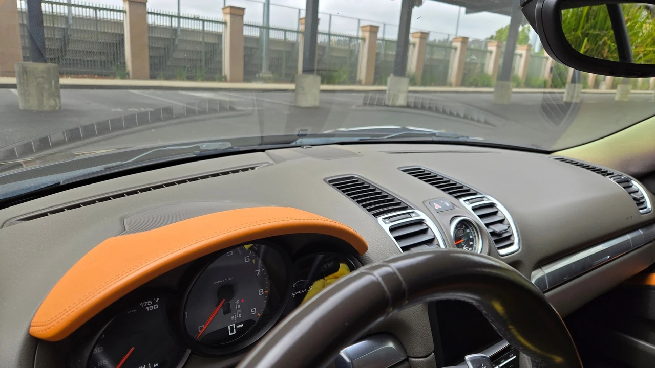 2015 Porsche 981 Cayman S - Image 11 of 12