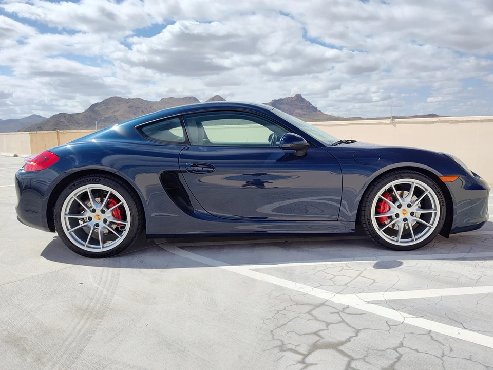 2015 Porsche 981 Cayman S - Image 9 of 31