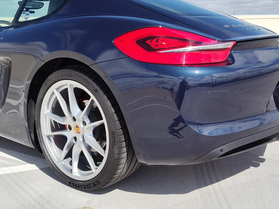 2015 Porsche 981 Cayman S - Image 22 of 31