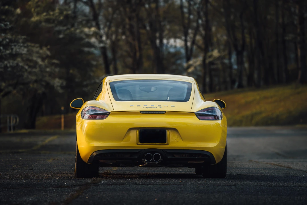 2015 Porsche 981 Cayman S - Image 10 of 31