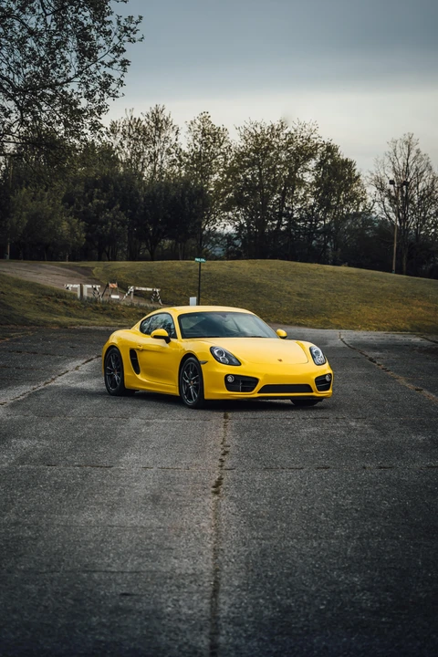 2015 Porsche 981 Cayman S - Image 13 of 31