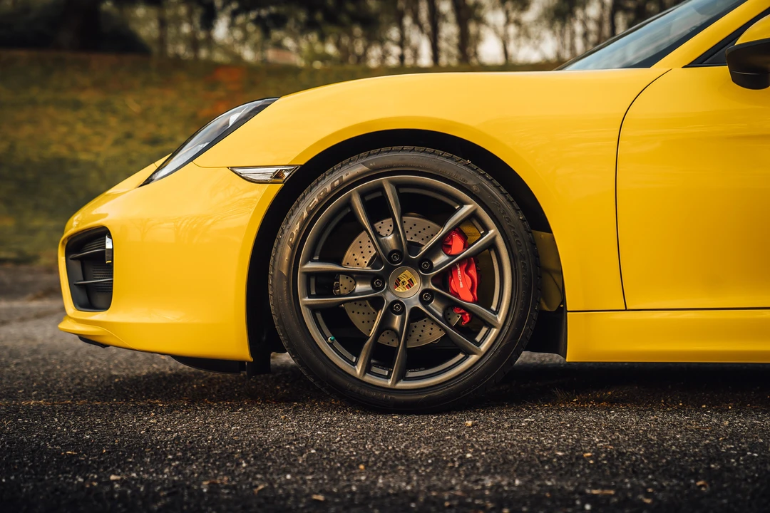 2015 Porsche 981 Cayman S - Image 21 of 31