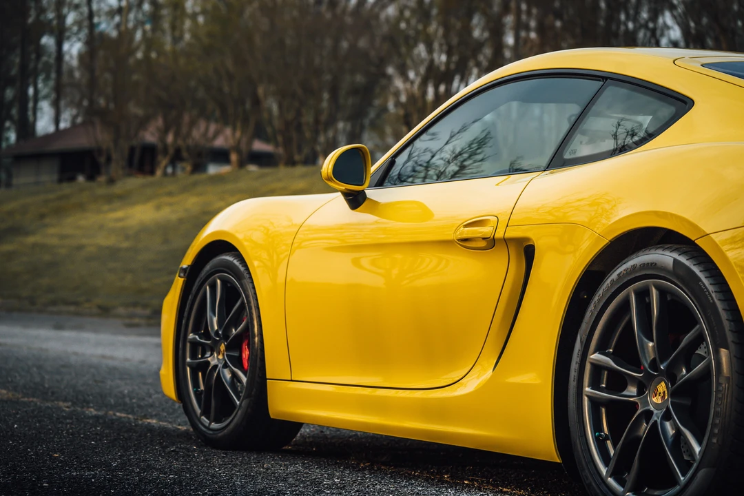 2015 Porsche 981 Cayman S - Image 23 of 31