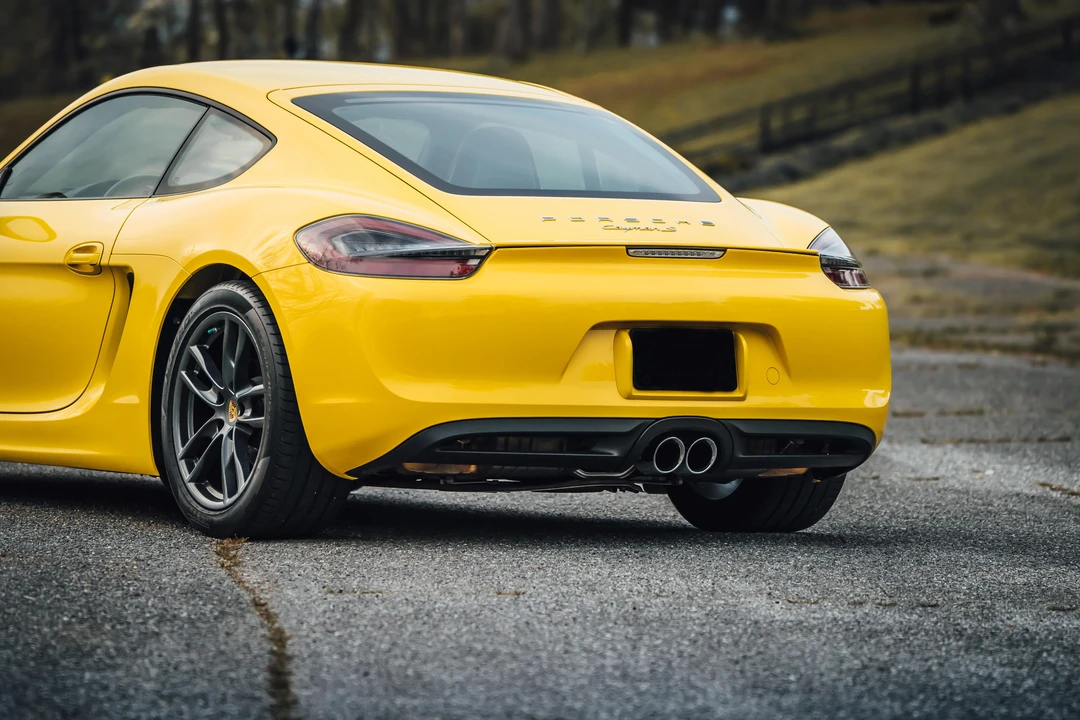 2015 Porsche 981 Cayman S - Image 28 of 31