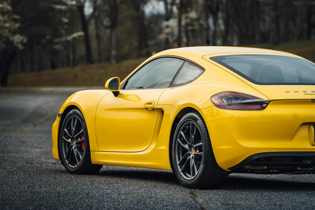 2015 Porsche 981 Cayman S - Image 27 of 31