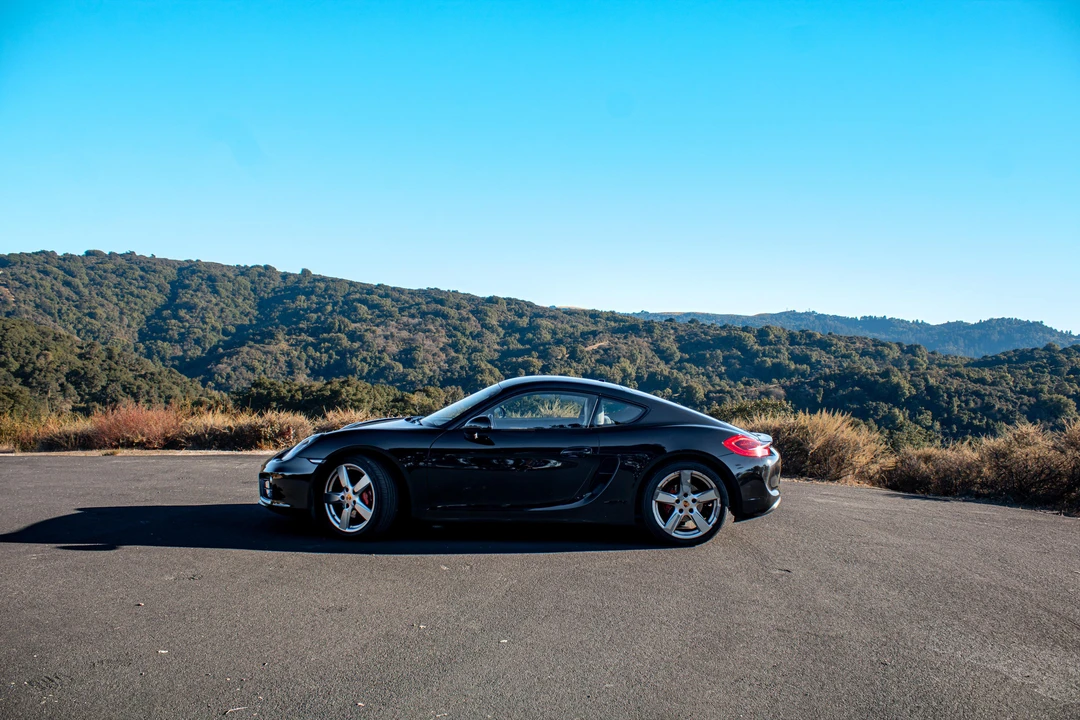 2015 Porsche 981 Cayman - Image 9 of 31