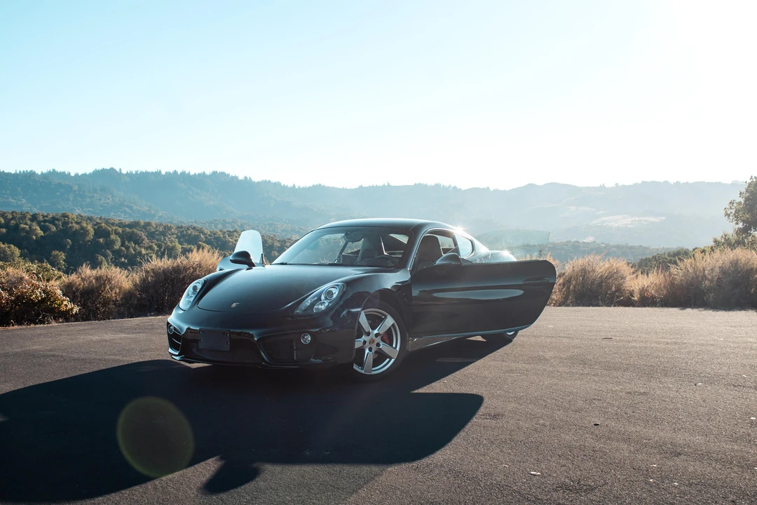 2015 Porsche 981 Cayman - Image 7 of 31
