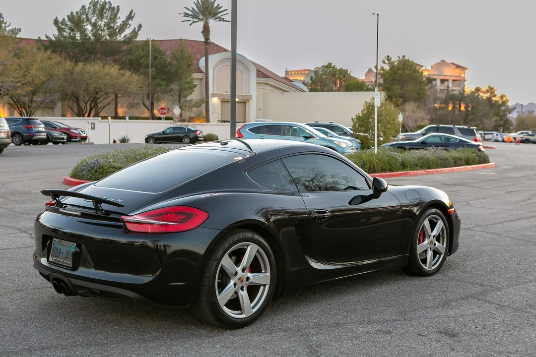 2015 Porsche 981 Cayman S - Image 10 of 26