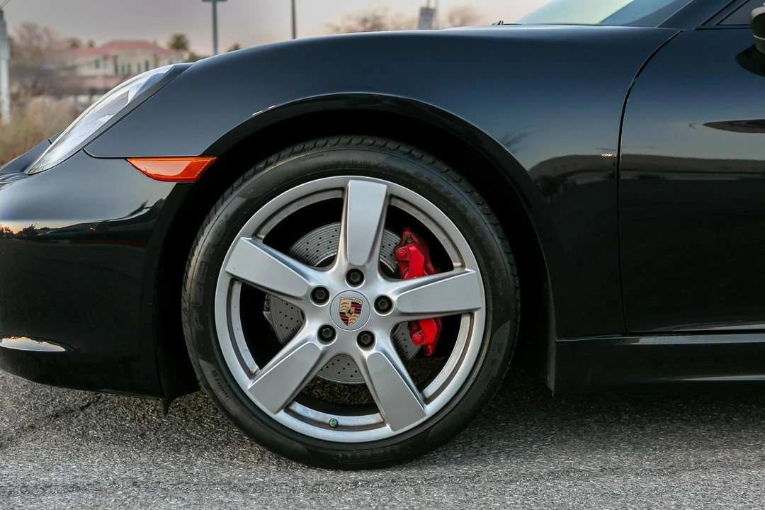 2015 Porsche 981 Cayman S - Image 23 of 26