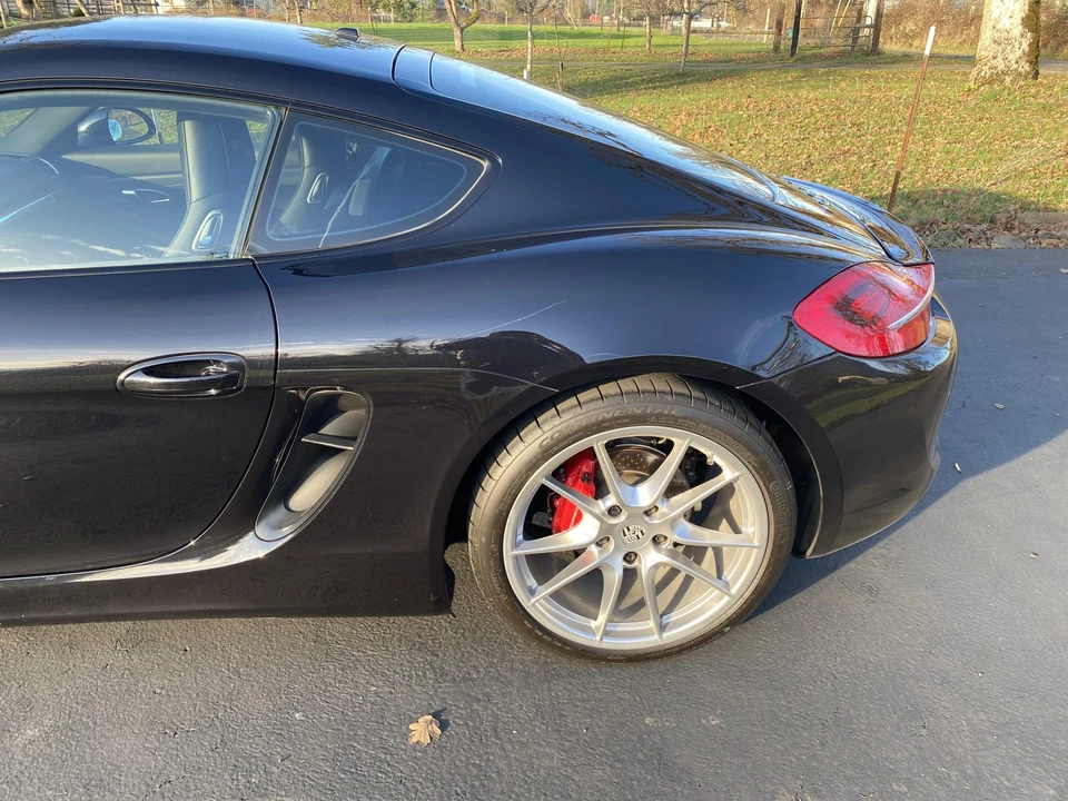 2015 Porsche 981 Cayman S - Image 23 of 31