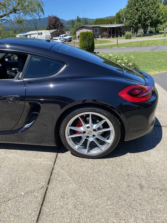 2015 Porsche 981 Cayman S - Image 16 of 31