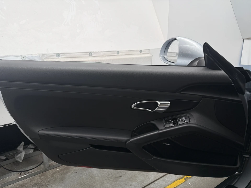 2015 Porsche 981 Cayman S - Image 6 of 31