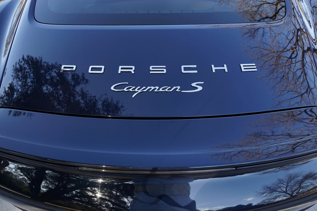 2015 Porsche 981 Cayman S - Image 24 of 31