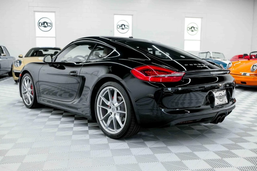 2015 Porsche 981 Cayman S - Image 9 of 21