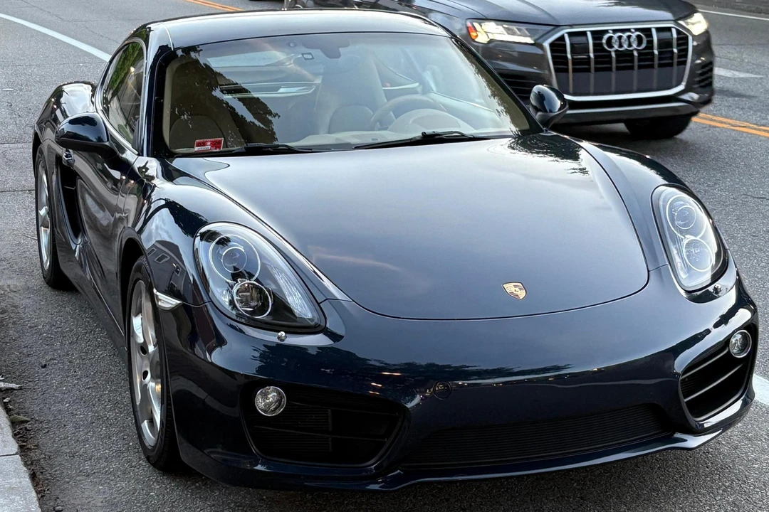 2015 Porsche 981 Cayman S - Image 16 of 31