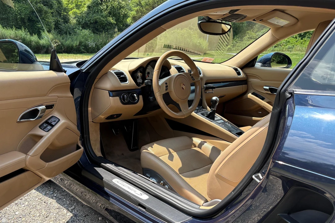 2015 Porsche 981 Cayman S - Image 28 of 31