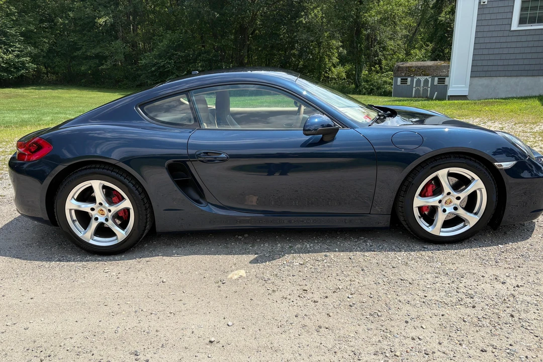 2015 Porsche 981 Cayman S - Image 13 of 31