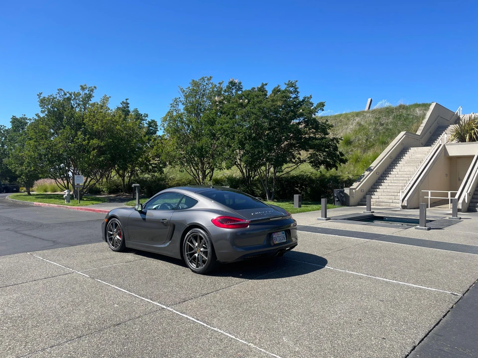 2015 Porsche 981 Cayman S - Image 12 of 31
