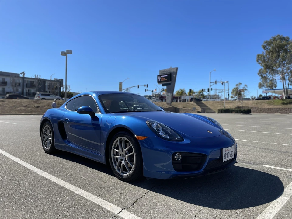 2015 Porsche 981 Cayman - Image 28 of 31