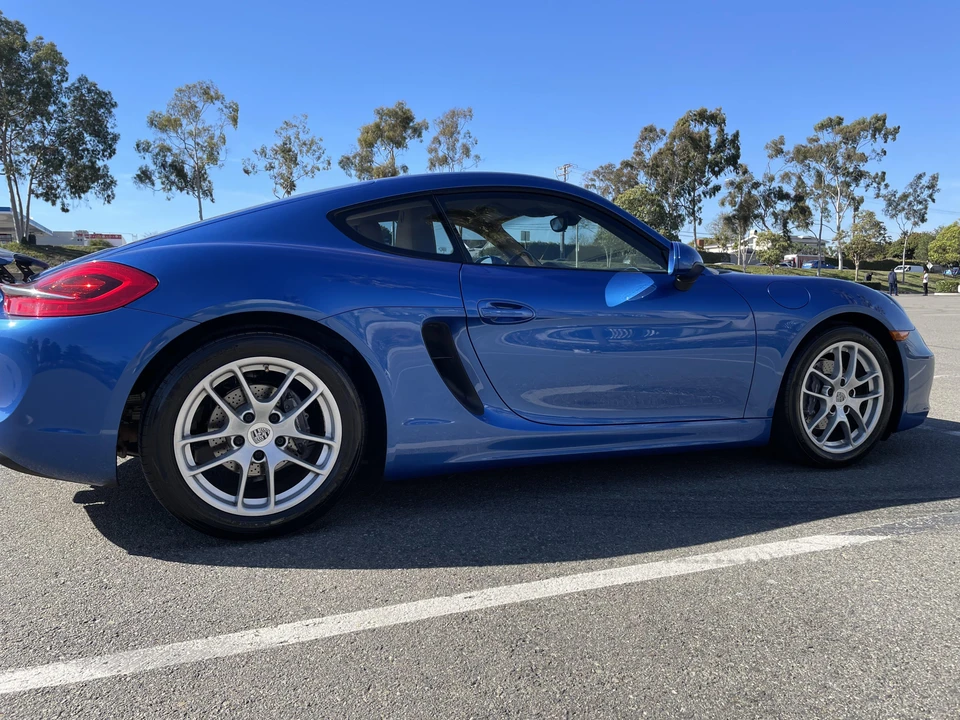 2015 Porsche 981 Cayman - Image 26 of 31
