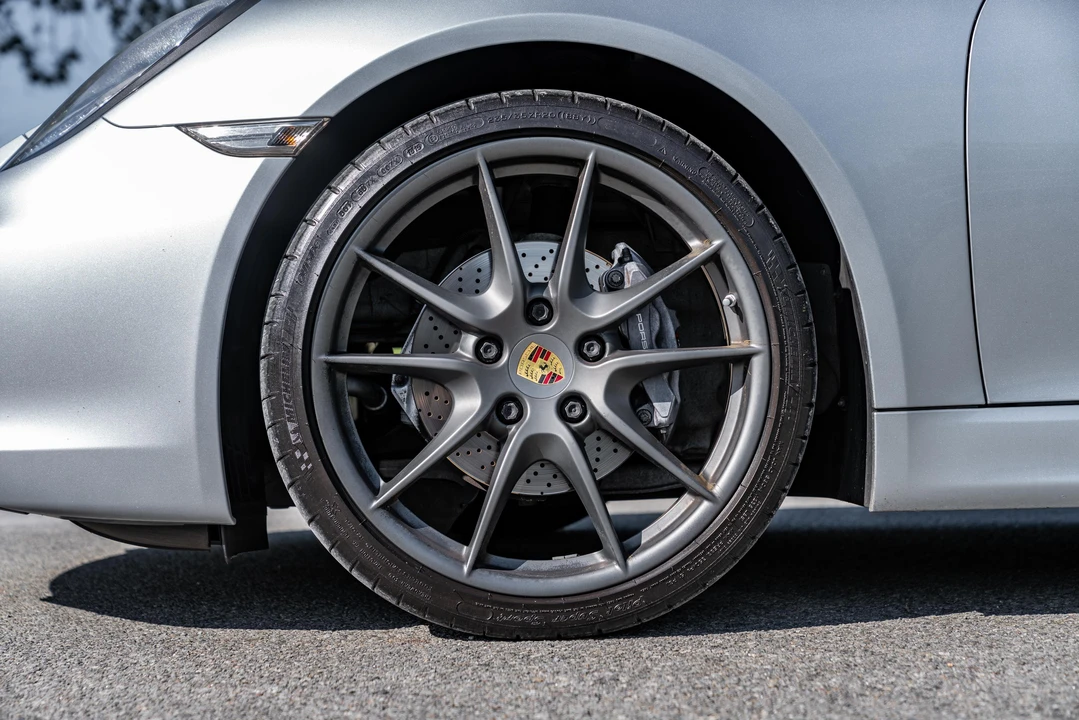 2015 Porsche 981 Cayman - Image 22 of 31
