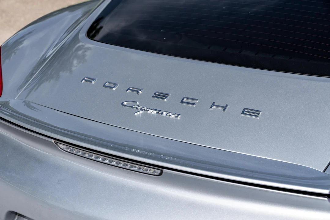 2015 Porsche 981 Cayman - Image 16 of 31