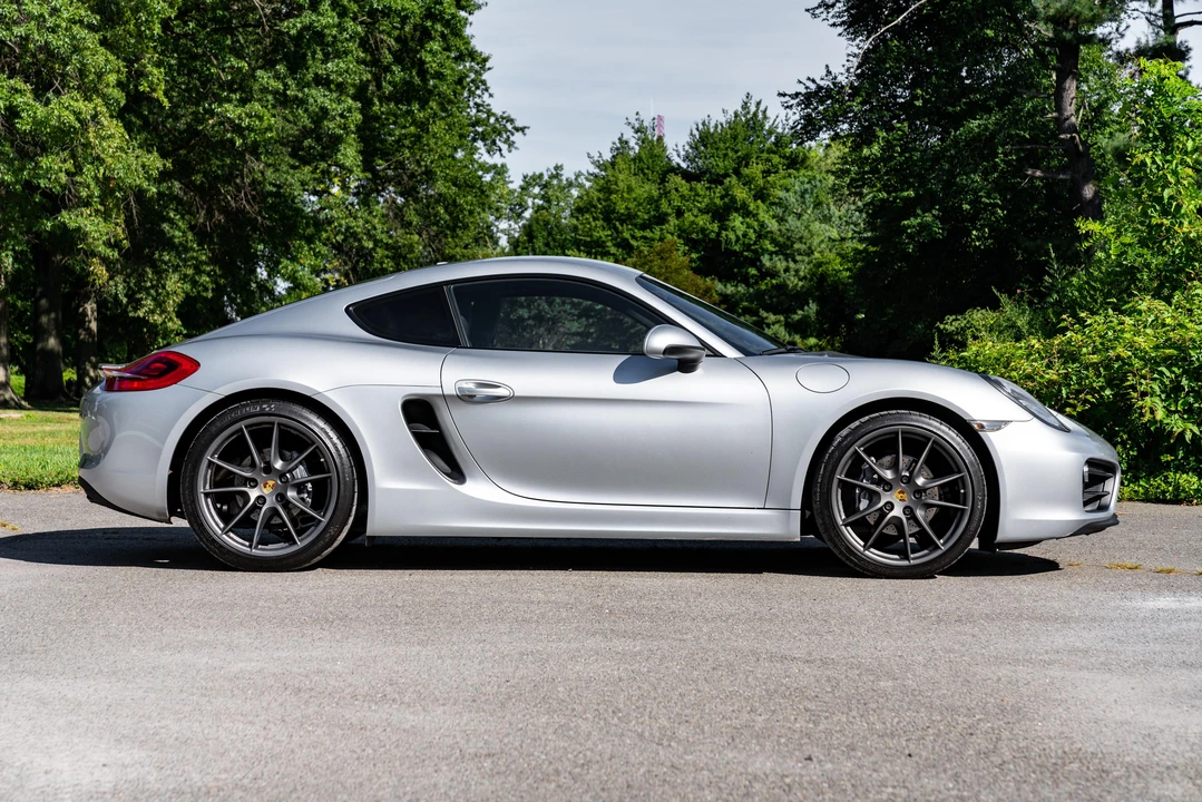 2015 Porsche 981 Cayman - Image 9 of 31