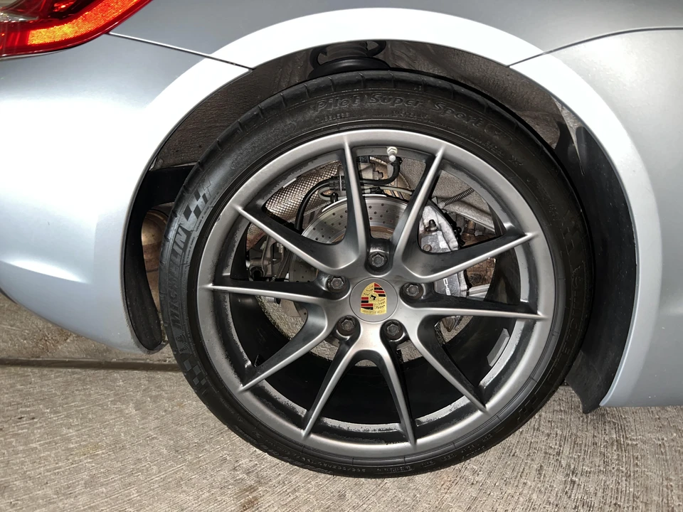 2015 Porsche 981 Cayman - Image 28 of 31
