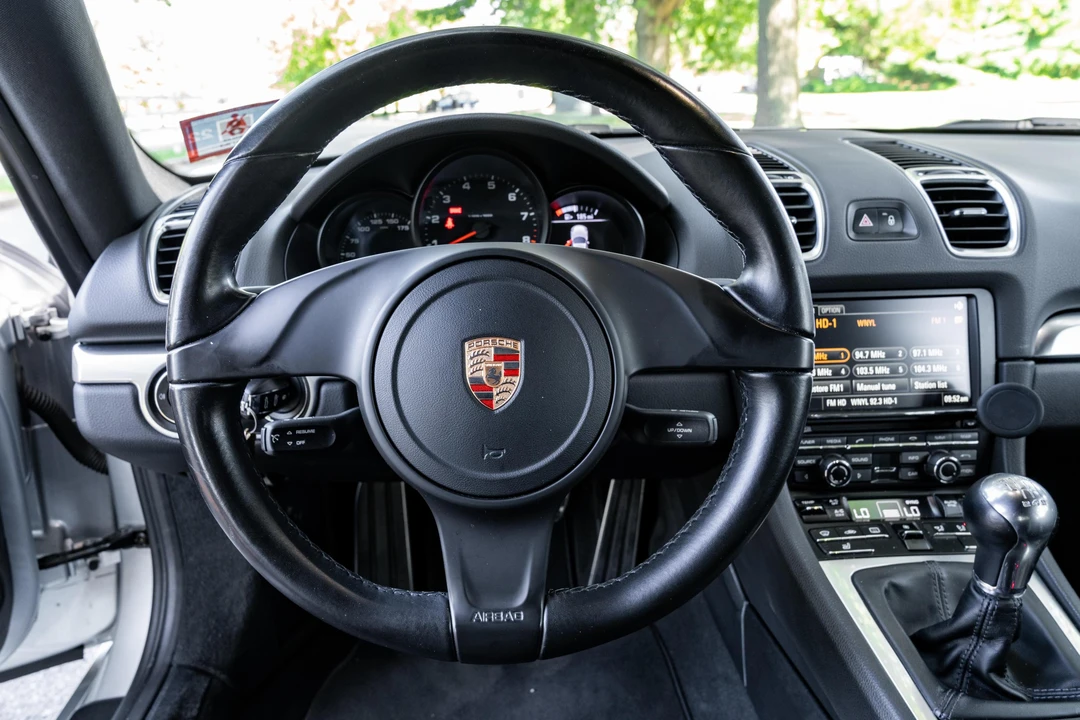 2015 Porsche 981 Cayman - Image 30 of 31