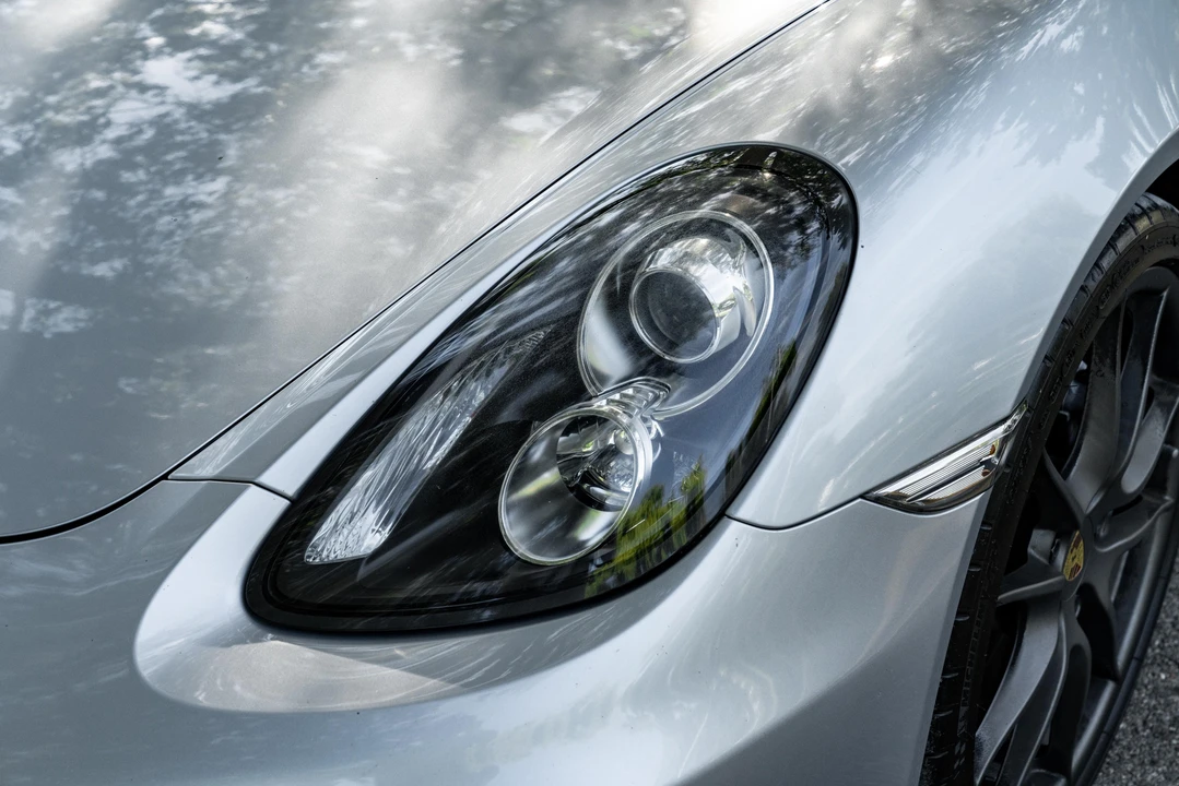 2015 Porsche 981 Cayman - Image 12 of 31