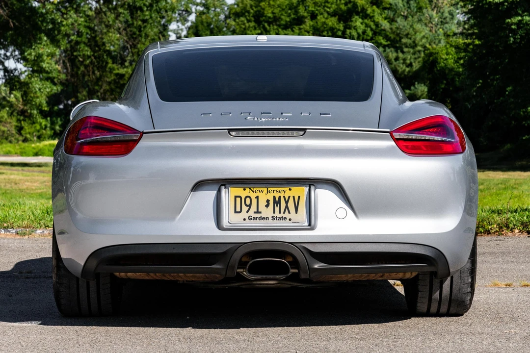2015 Porsche 981 Cayman - Image 5 of 31