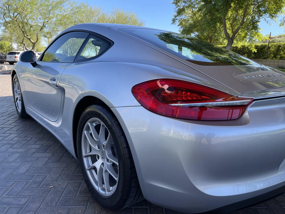 2015 Porsche 981 Cayman - Image 17 of 31
