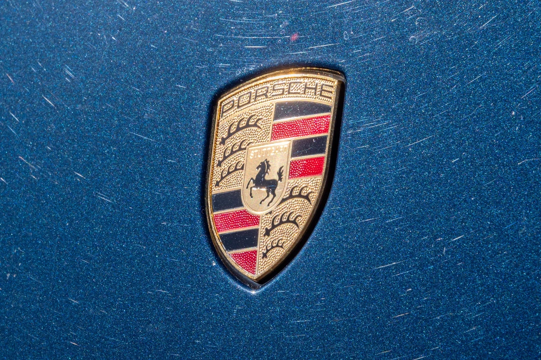 2015 Porsche 981 Cayman - Image 29 of 31