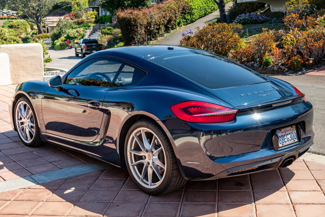 2015 Porsche 981 Cayman - Image 8 of 31