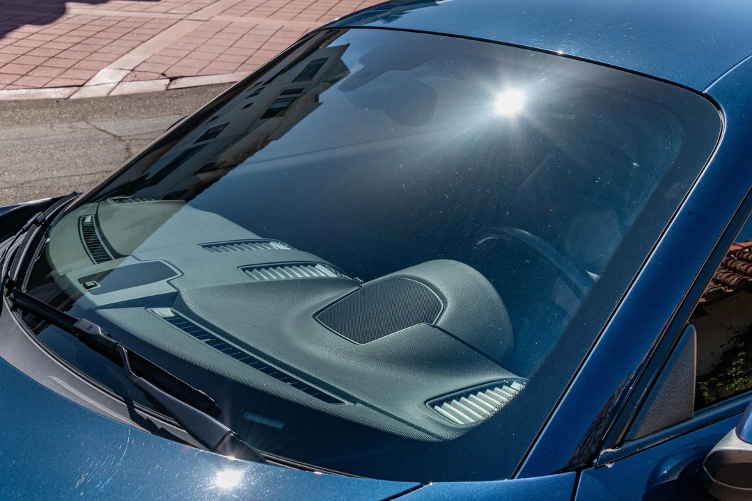 2015 Porsche 981 Cayman - Image 13 of 31