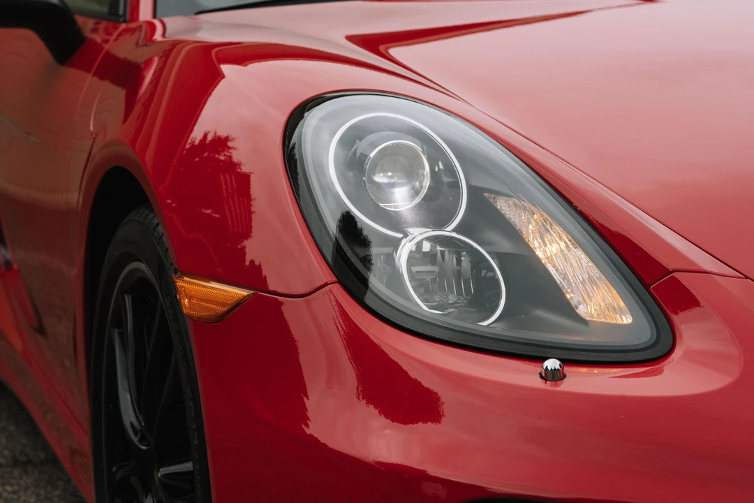 2015 Porsche 981 Cayman - Image 16 of 31